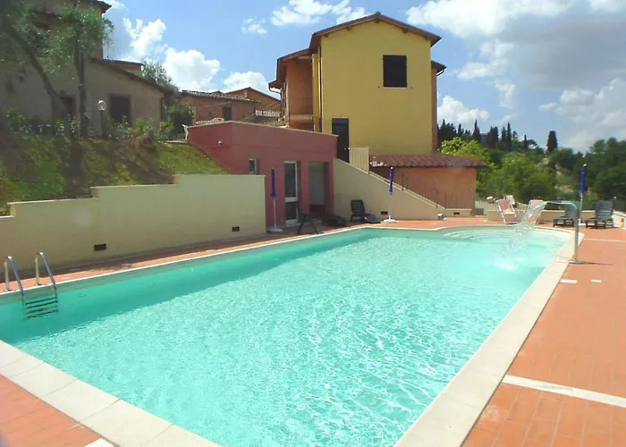Comfortable Mansion In Siena With Swimming Pool