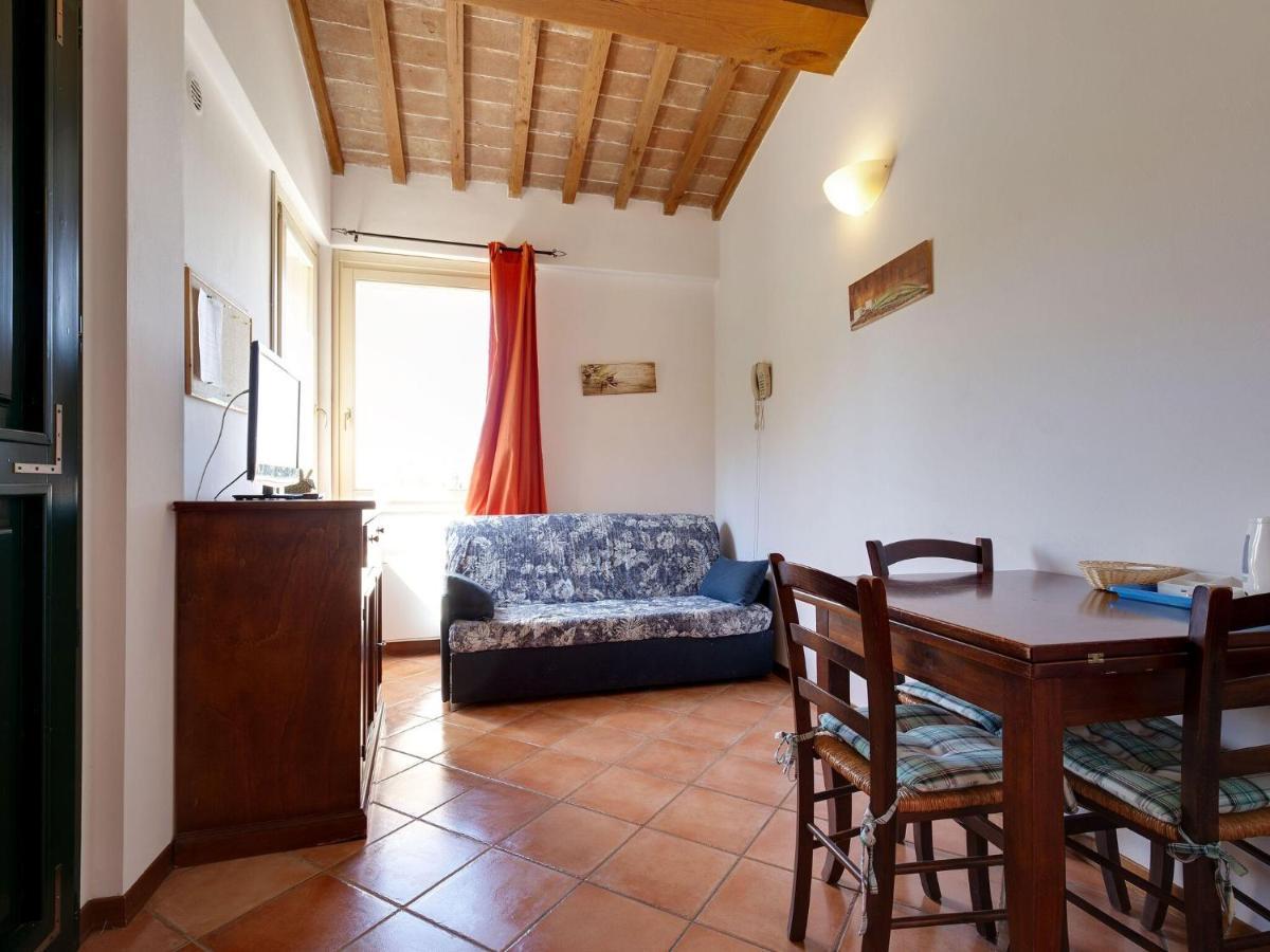 Comfortable Mansion In With Swimming Pool Siena